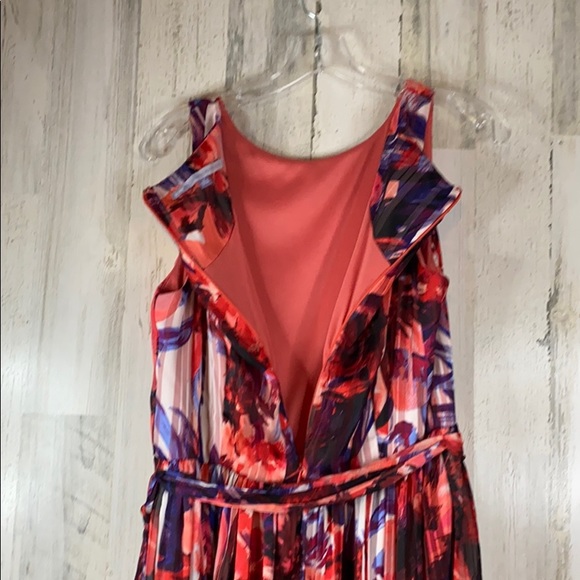 Luxe Carmen Marc Valvo Red Floral A-Line Sun Dress - Picture 12 of 12